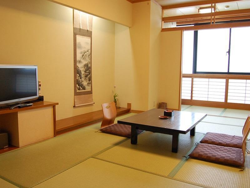 Yuzen Hotel 丰冈市 外观 照片